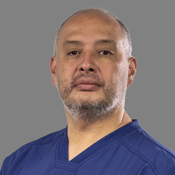 Dr. Iván Pérez