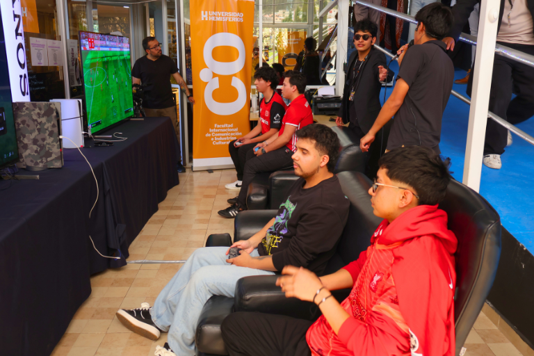 ESports UHE Universidad Hemisferios La Uhe Organiza Su Primer Torneo De E sports Una Experiencia Académica Innovadora Liderada Por Estudiantes