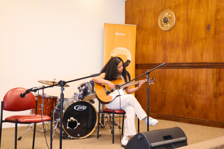 Recitales música popular Universidad Hemisferios Recitales Uhe Estudiantes De Música Muestran Su Talento En Escenarios Profesionales