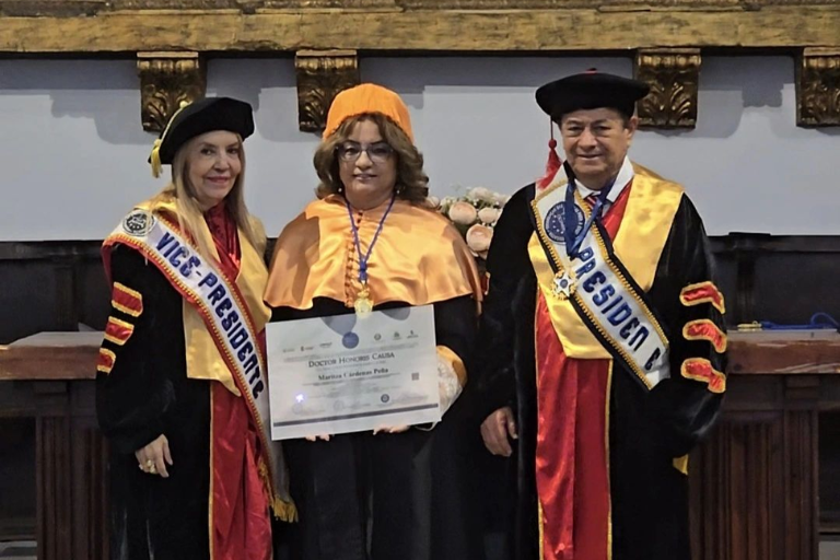 IMÁGENES NOTAS BLOG 10 Universidad Hemisferios Maritza Cárdenas Alumni Uhe Recibe Doctorado Honoris Causa Por Su Labor En Derechos Humanos