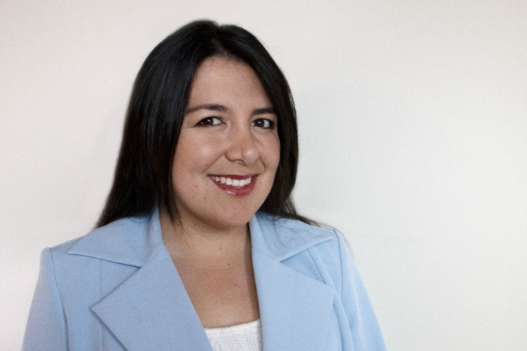 Angie Ruales Alumni Uhe Que Transforma La Comunicación Con Resiliencia Y Propósito