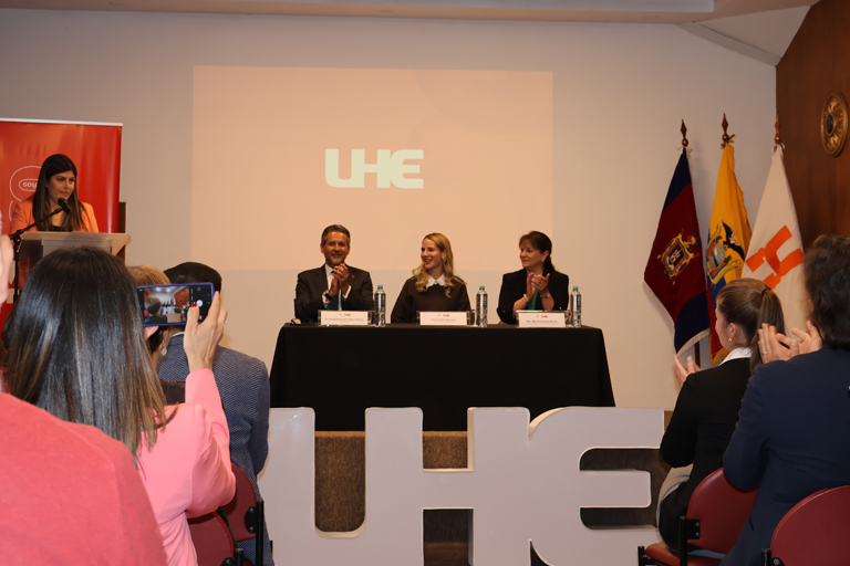 Proyecto Ana Universidad Hemisferios Proyecto Ana