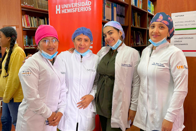 Atención integral a la niñez Universidad Hemisferios Atención Integral a La Niñez