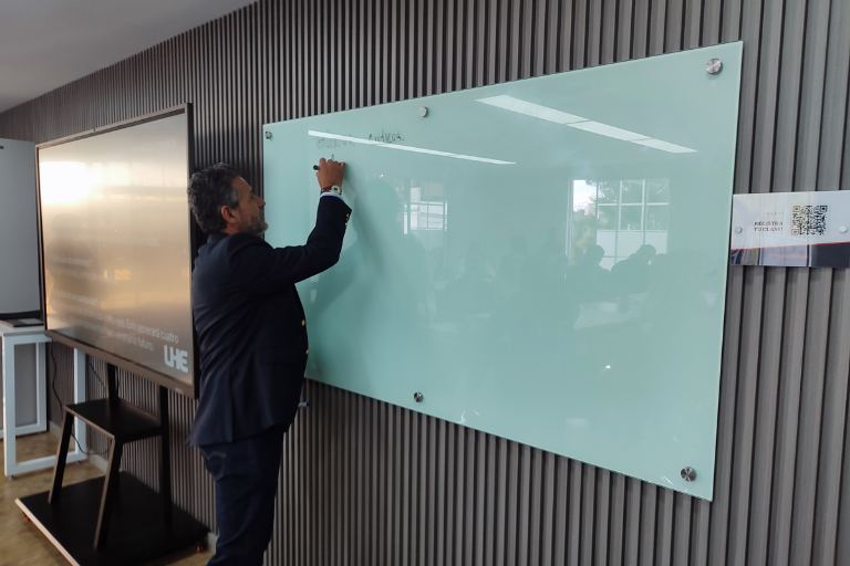 reunión estratégica uhe 3 Universidad Hemisferios Uhe Impulsa Su Planificación Estratégica Con Líderes Académicos