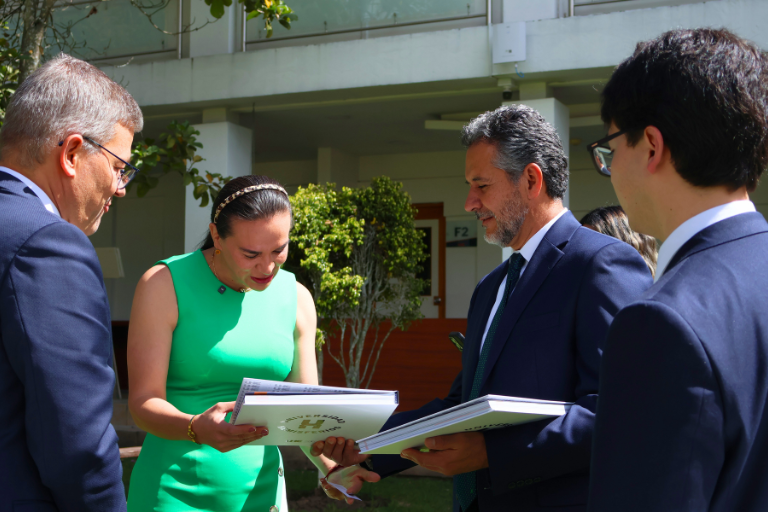 Huella hídrica Universidad Hemisferios La Universidad Hemisferios Fue Sede Del Primer Gran Hito Nacional Sobre Huella Hídrica Agrícola