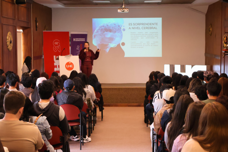 Own Your Xperience Universidad Hemisferios Universidad Hemisferios Dio La Bienvenida a Sus Nuevos Estudiantes Con own Your Experience