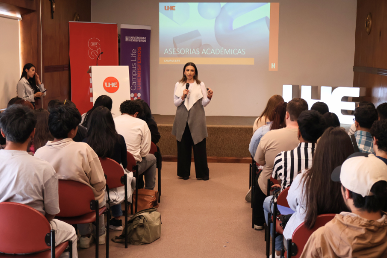 Own Your Xperience Universidad Hemisferios Universidad Hemisferios Dio La Bienvenida a Sus Nuevos Estudiantes Con own Your Experience