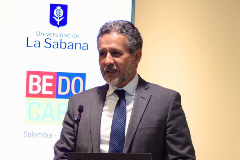1 1 Universidad Hemisferios Uhe En El Bedocare Colombiaecuador 2025