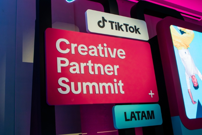 Tiktok Premió a Alumni Uhe
