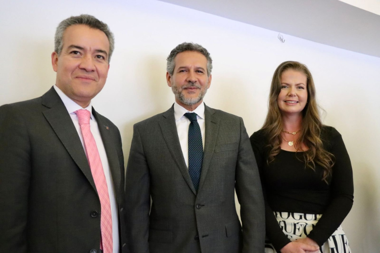 2 Universidad Hemisferios Uhe En El Bedocare Colombiaecuador 2025