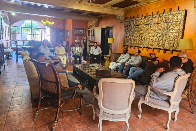 2 Universidad Hemisferios una Jornada Fortaleció La Formación Humanística Y Profesional Del Personal Uhe