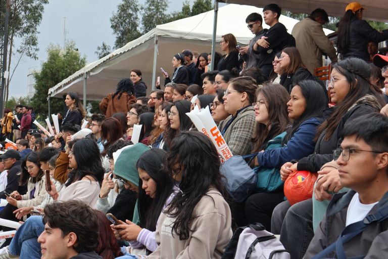 4 Universidad Hemisferios Uhe Inauguró La Nueva Cancha De Fútbol 7 En Su Campus Ecológico