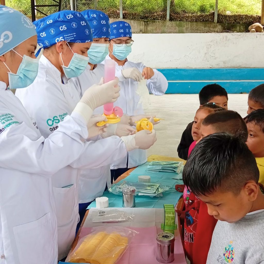 Cosanga recibió jornadas de salud, educación y emprendimiento lideradas por la UHE