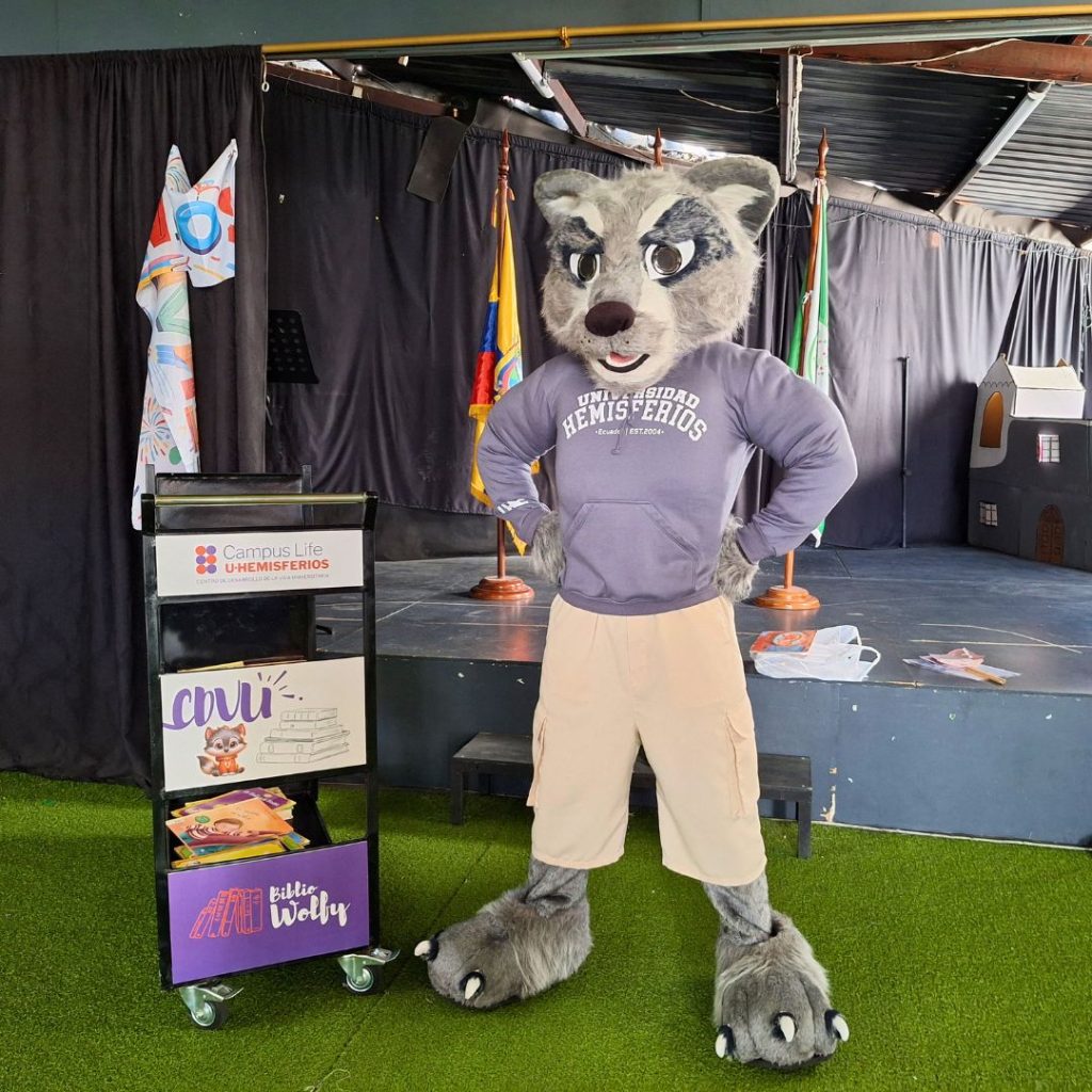 Bibliowolfy visitó la Escuela Árbol de Vida con cuentos y juegos