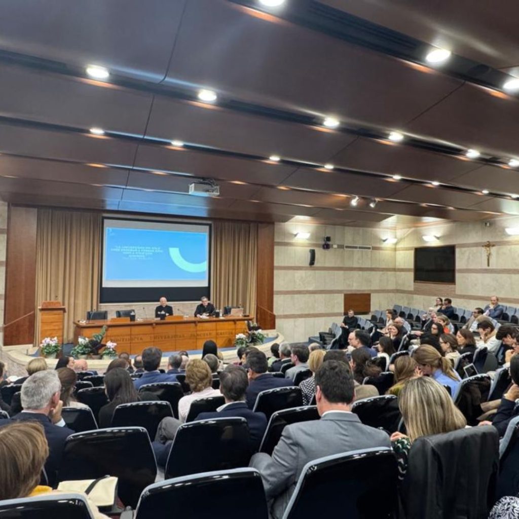 Roma acoge a autoridades de la UHE en foro global sobre educación con sentido