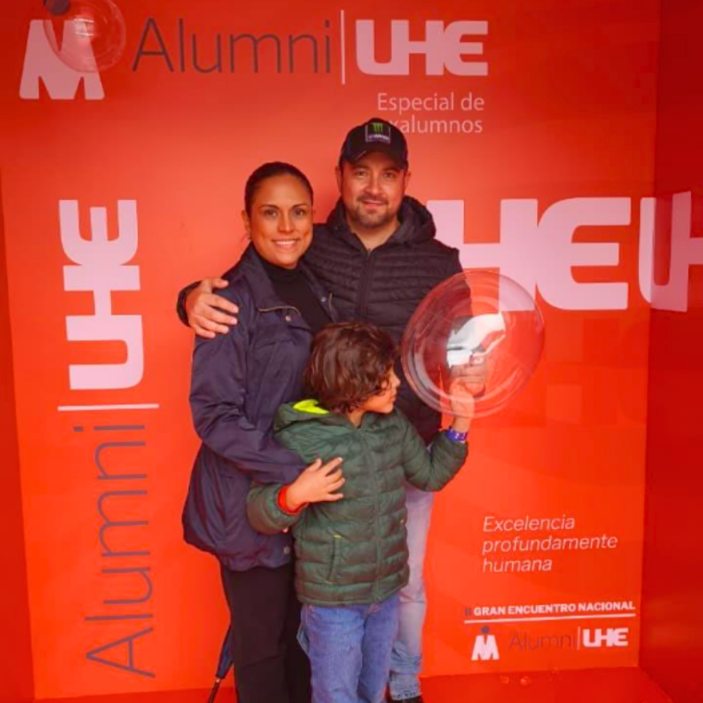 El Gran Encuentro Nacional Alumni reunió a generaciones de la UHE en una jornada de celebración y conexión