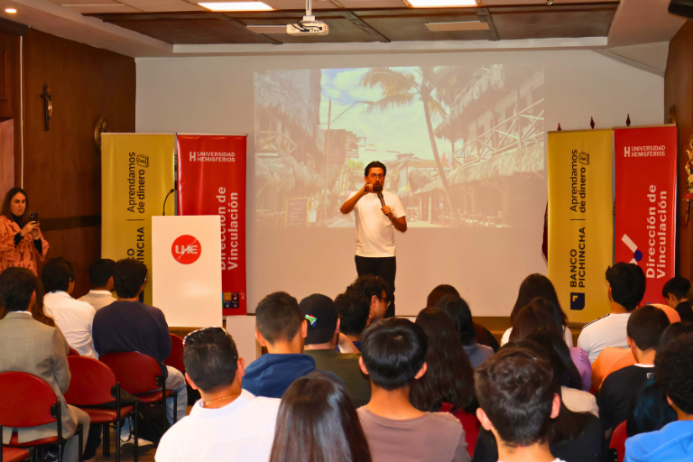 Uhe Impulsa La Educación Financiera Una Charla Para Transformar La Manera De Tomar Decisiones Económicas