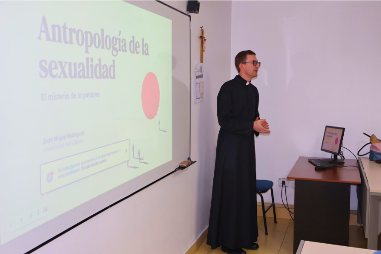 Uhe Abre Un Espacio De Reflexión Con La Charla antropología De La Sexualidad Para Su Comunidad Universitaria