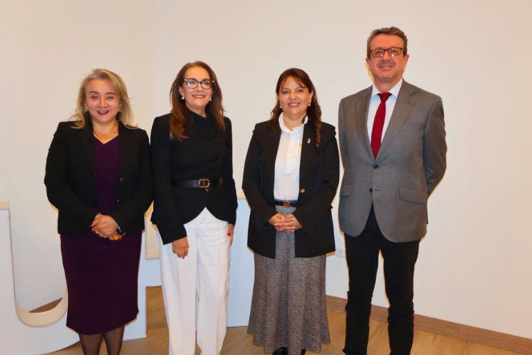 Conversatorio WIP Universidad Hemisferios Uhe Y Wip Ecuador Impulsan Un Diálogo Estratégico Sobre Liderazgo ético Y Participación Femenina En Espacios De Poder
