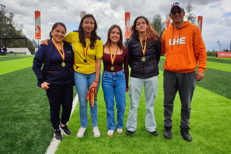 Clausura Uhe Sports Con Premiaciones Integración Y La Final Del Torneo De Fútbol 