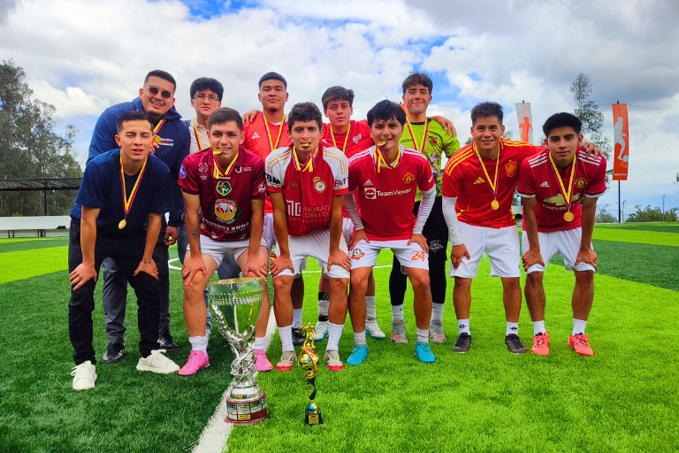 Clausura Uhe Sports Con Premiaciones Integración Y La Final Del Torneo De Fútbol 