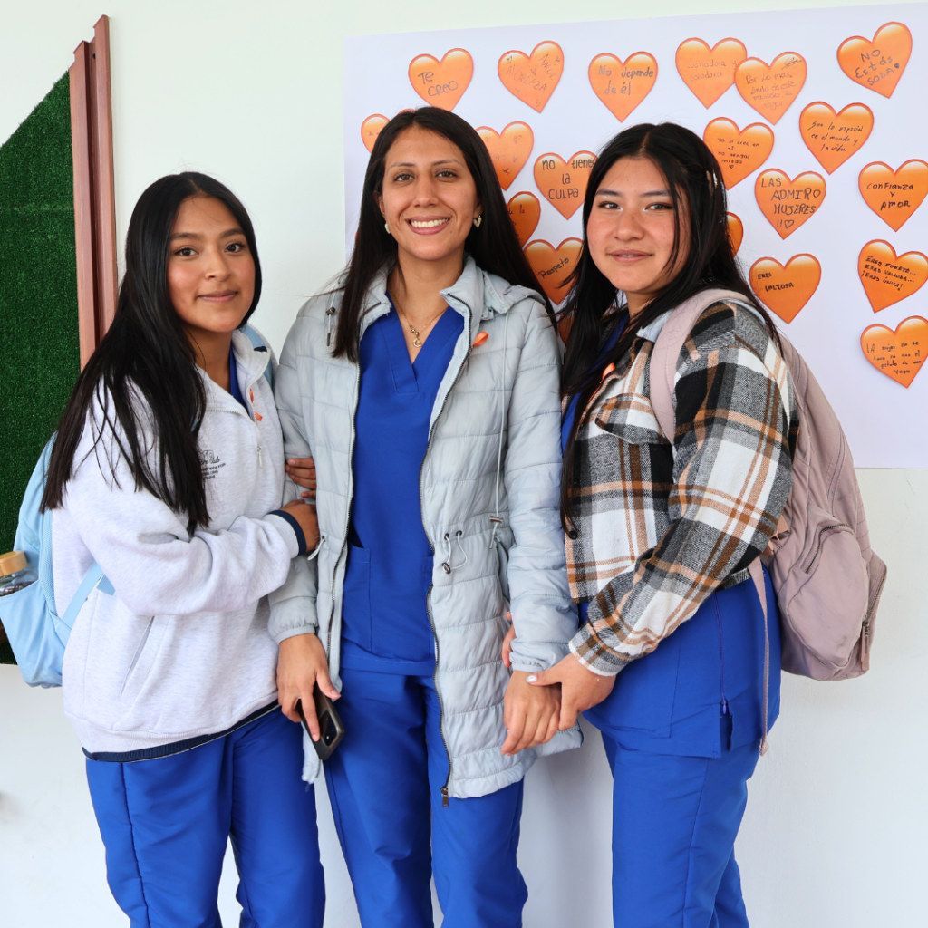 La UHE conmemoró el Día Internacional de la No Violencia contra la Mujer con un mural participativo