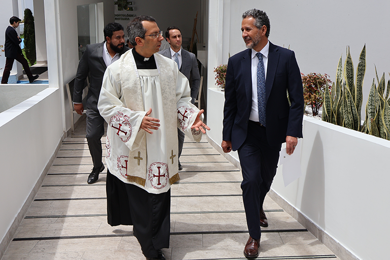 Bendición Vicario Regional Opus Dei Universidad Hemisferios Bendición Vicario Regional Opus Dei