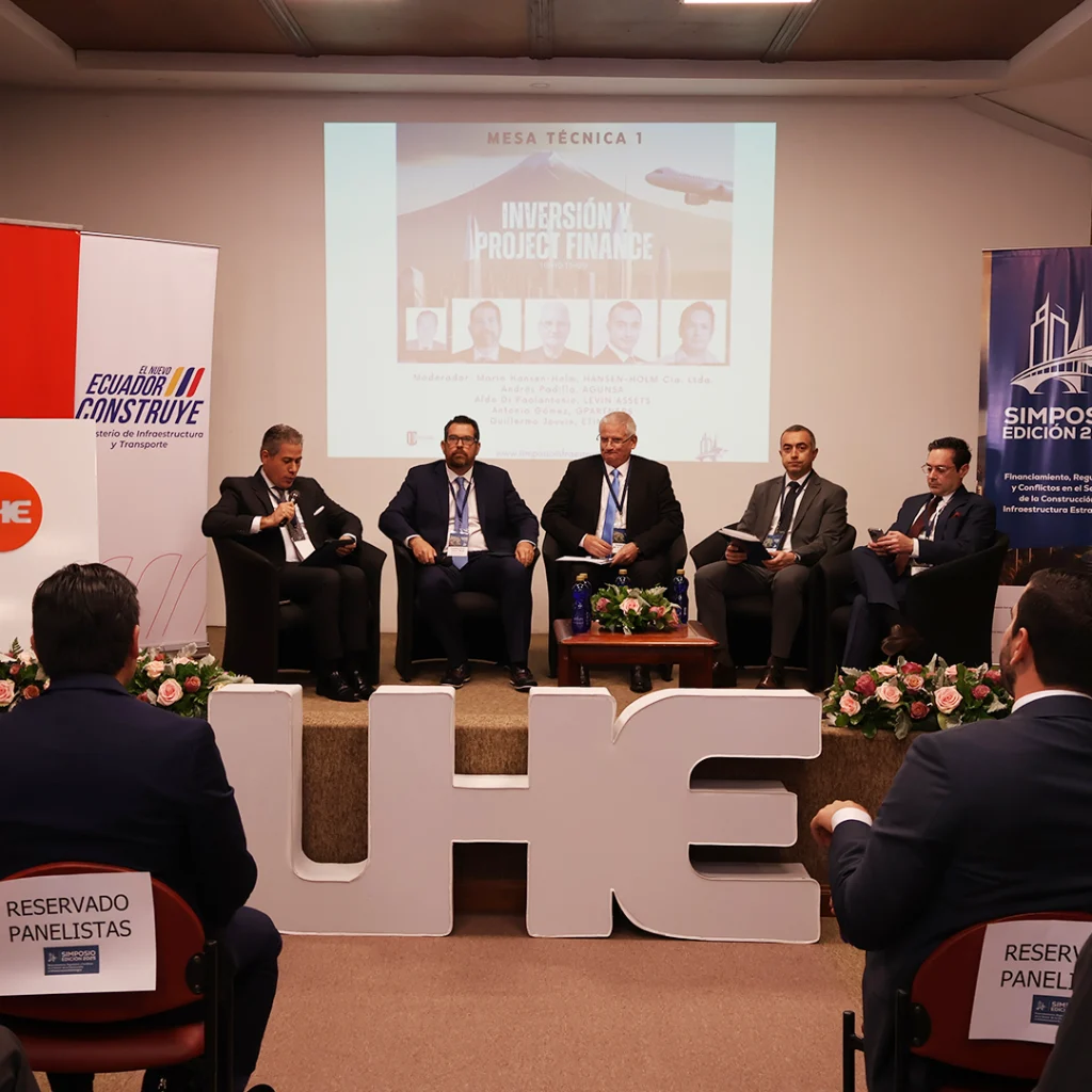 La Universidad Hemisferios fue sede del Simposio 2025: un espacio estratégico para impulsar el desarrollo de la infraestructura nacional