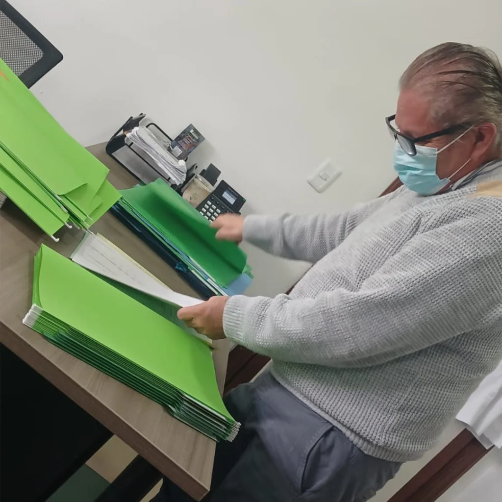 notaarchivo2 Universidad Hemisferios Jornadas Archivísticas Fortalecen La Gestión Documental En La Uhe