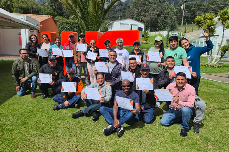 UHE culmina el Programa de Bienestar Social “Persona, Familia y Entorno” con la Unidad de Servicios Generales