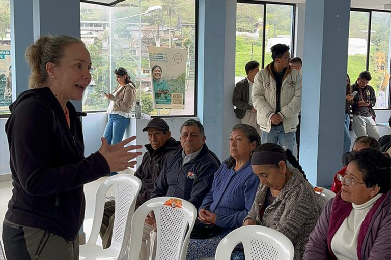 Jornada de fortalecimiento comunitario y salud oral en Cosanga
