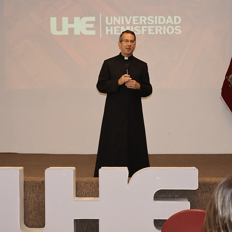 Fortaleciendo nuestra esencia: Encuentro de formación con el Padre Jorge Mario Jaramillo