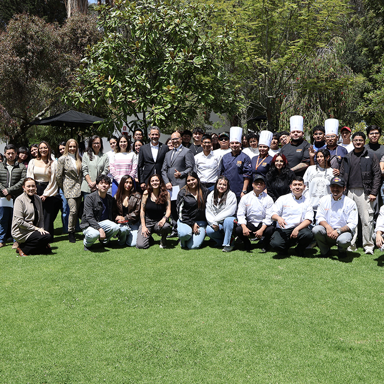 La UHemisferios fortalece su carrera de Gastronomía con la llegada del Chef Luis       Narváez