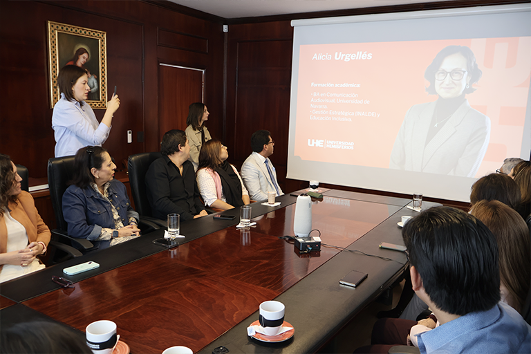 Presentación de la nueva Vicerrectora Académica de la UHE, Ph.D. Alicia Urgellés
