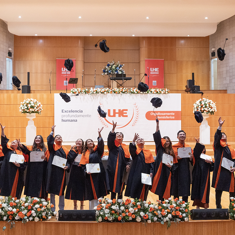 Universidad Hemisferios celebra la Vigésima Primera Ceremonia de Graduación, formando una nueva generación de profesionales con visión integral y profundamente humana