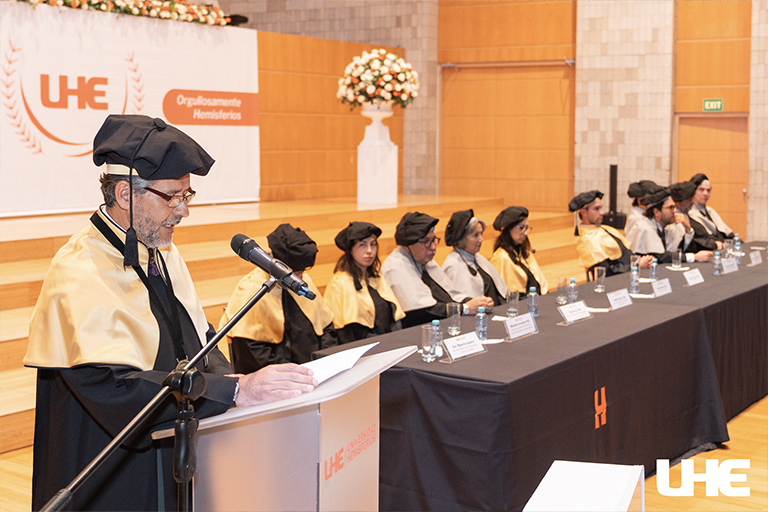 Universidad Hemisferios celebra la Vigésima Primera Ceremonia de Graduación, formando una nueva generación de profesionales con visión integral y profundamente humana