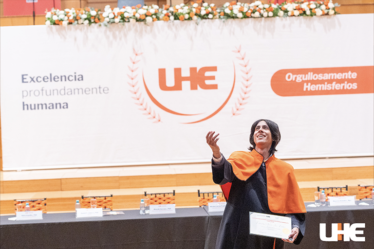 Universidad Hemisferios celebra la Vigésima Primera Ceremonia de Graduación, formando una nueva generación de profesionales con visión integral y profundamente humana