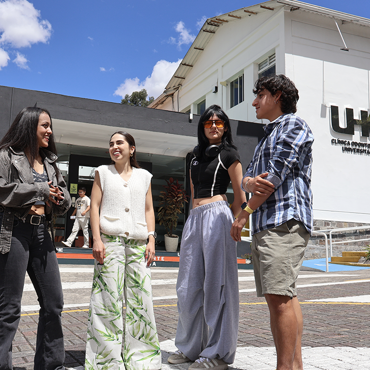 Universidad Hemisferios celebra 22 años consolidando una comunidad de más de 10.500 graduados