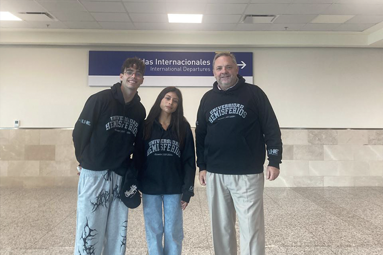 Estudiantes de Ingeniería de la Universidad Hemisferios fortalecen su formación con una experiencia académica internacional